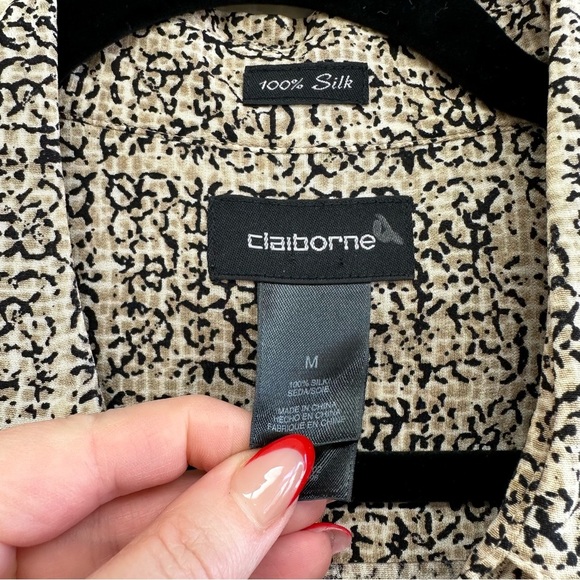 Claiborne Men’s 100% Silk Button Down Black Brown and White Size Medium - Picture 4 of 5